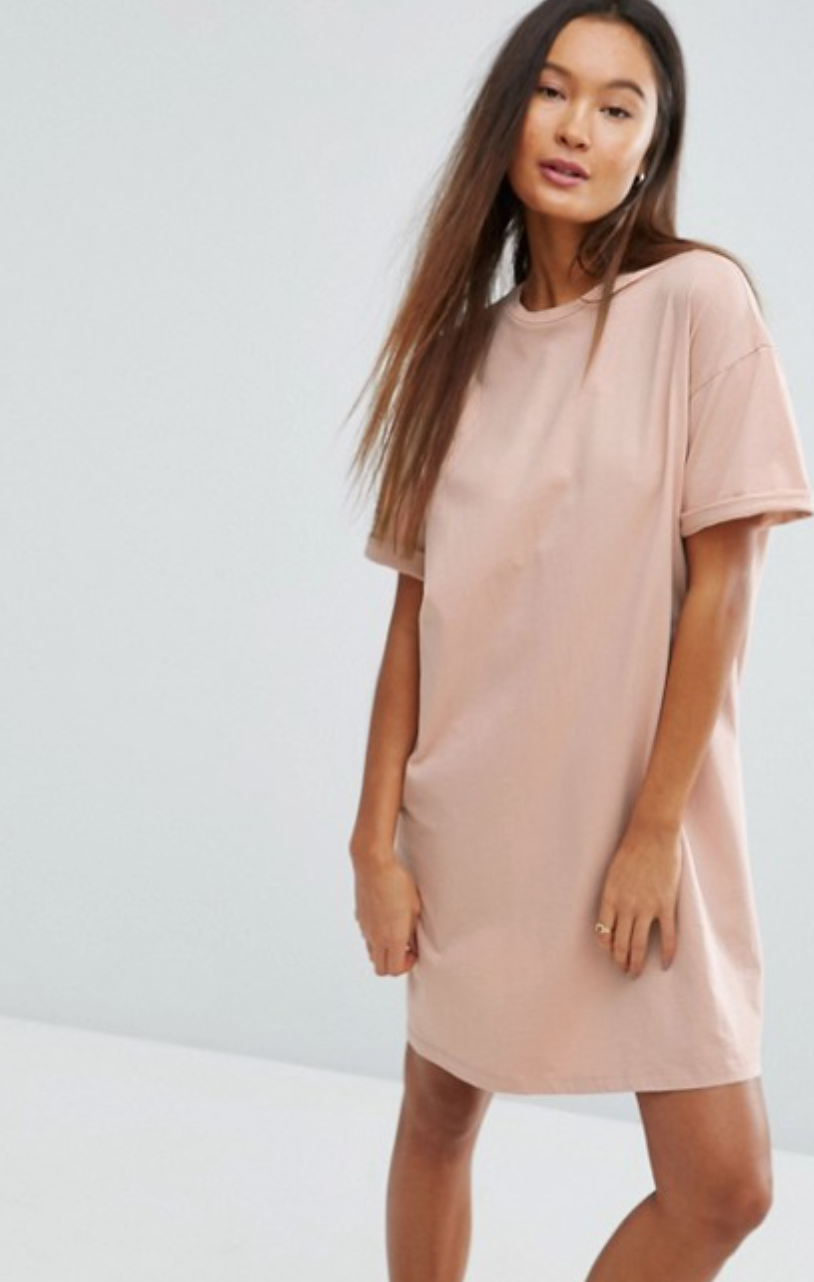 http://www.asos.fr/asos/asos-ultimate-robe-t-shirt-avec-manches-a-revers/prd/7712749?clr=nude&SearchQuery=&cid=8799&pgesize=36&pge=0&totalstyles=590&gridsize=3&gridrow=2&gridcolumn=2